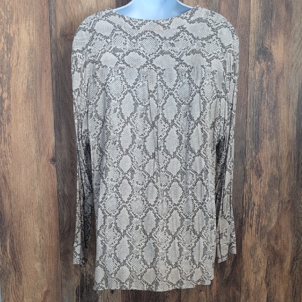 Talbots Plus Gray/White Snake Print Button Down B… - image 5
